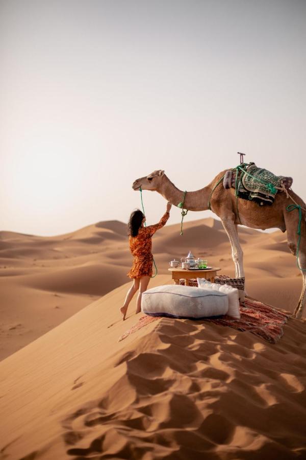 Desert Glamping Merzouga Bagian luar foto