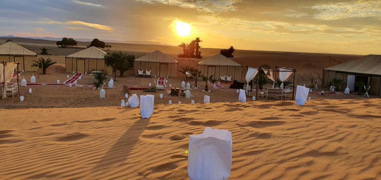 Desert Glamping Merzouga Bagian luar foto
