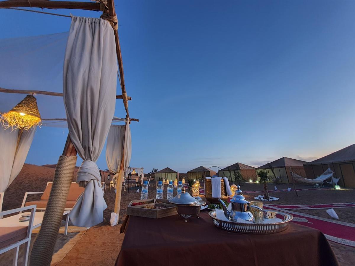 Desert Glamping Merzouga Bagian luar foto