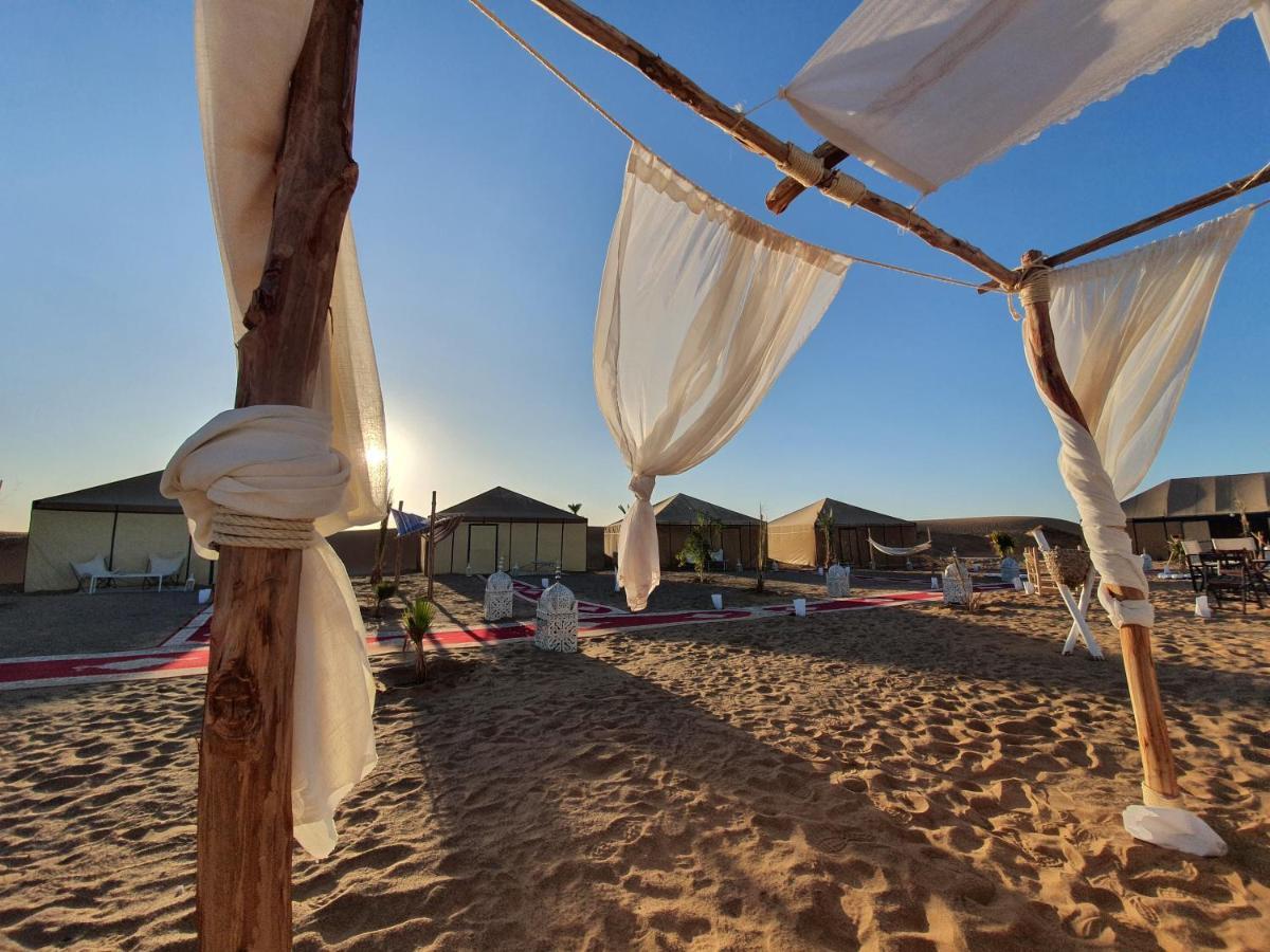 Desert Glamping Merzouga Bagian luar foto