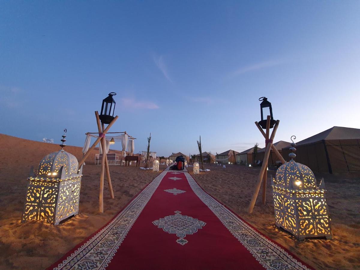 Desert Glamping Merzouga Bagian luar foto