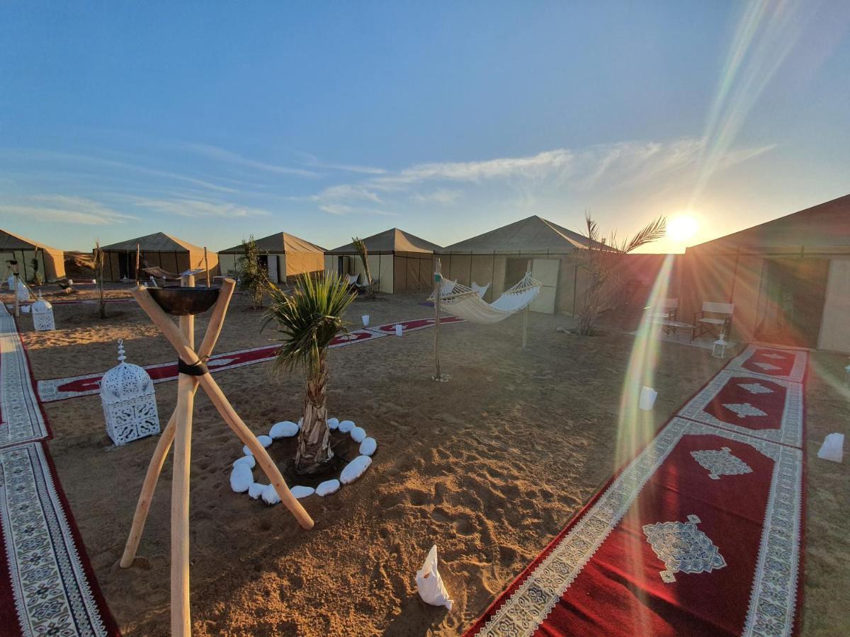 Desert Glamping Merzouga Bagian luar foto