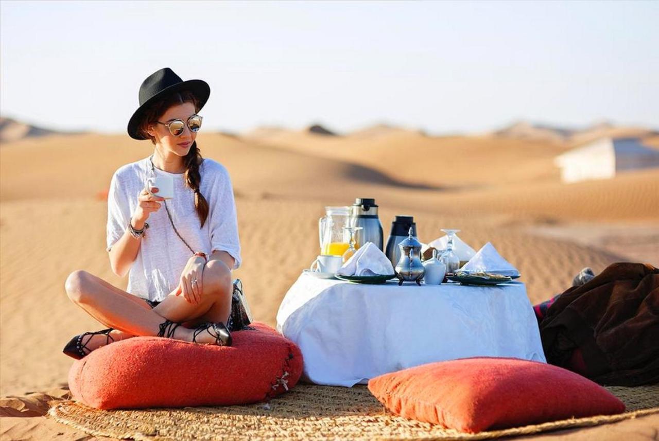 Desert Glamping Merzouga Bagian luar foto